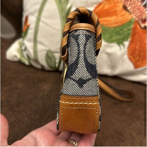COACH BLEECKER VACHETTA FLORAL APPLIQUÉ& DENIM SIGNATURE WRISTLET LT ED EUC 2007 - Picture 6 of 17